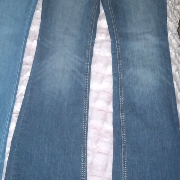 Ariat mid rise bootcut jeans - Picture 7 of 8